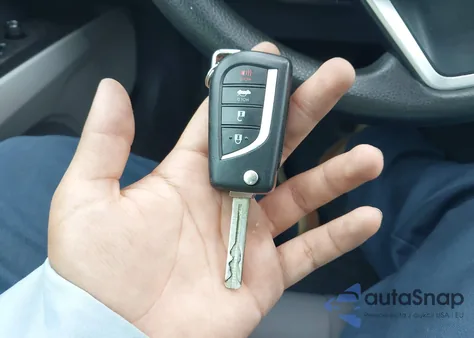 2022 Toyota Camry Le из США, поврежденный, VIN 4T1C11AK8NU650500